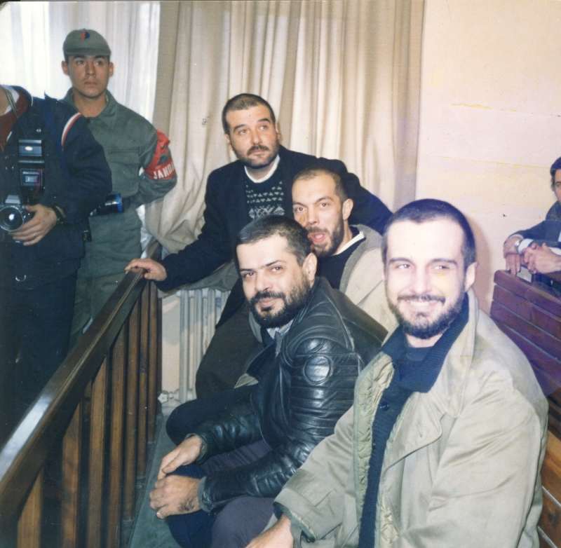 Μια ιστορική φωτογραφία: Το 1988, Ο Κ. Νικηφοράκης συμμετέχει ως πρόεδρος του Ιατρικού Συλλόγου Χανίων σε αποστολή αλληλεγγύης στη δίκη πολιτικών κρατουμένων της αριστερής οργάνωσης Dev-Yol στην Τουρκία. Η ανάρτηση πανό συμπαράστασης στην αίθουσα κατά την διάρκεια της δίκης, έχει ως αποτέλεσμα τέσσερις από την αποστολή (Κ. Νικηφοράκης, Ν. Μπελαβίλας, Γ. Κουβίδης και Ν. Γιαννόπουλος) να συλληφθούν και να παραπεμφθούν σε δίκη με σοβαρές κατηγορίες. Για την αθώωση και την επιστροφή των τεσσάρων στην Ελλάδα συγκροτείται ένα διεθνές κίνημα συμπαράστασης που επιτυγχάνει στο τέλος την απελευθέρωσή τους.